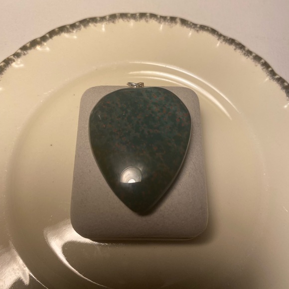 💛 Vintage Beautiful rare even pattern, heart shaped natural blood stone. - Picture 2 of 6